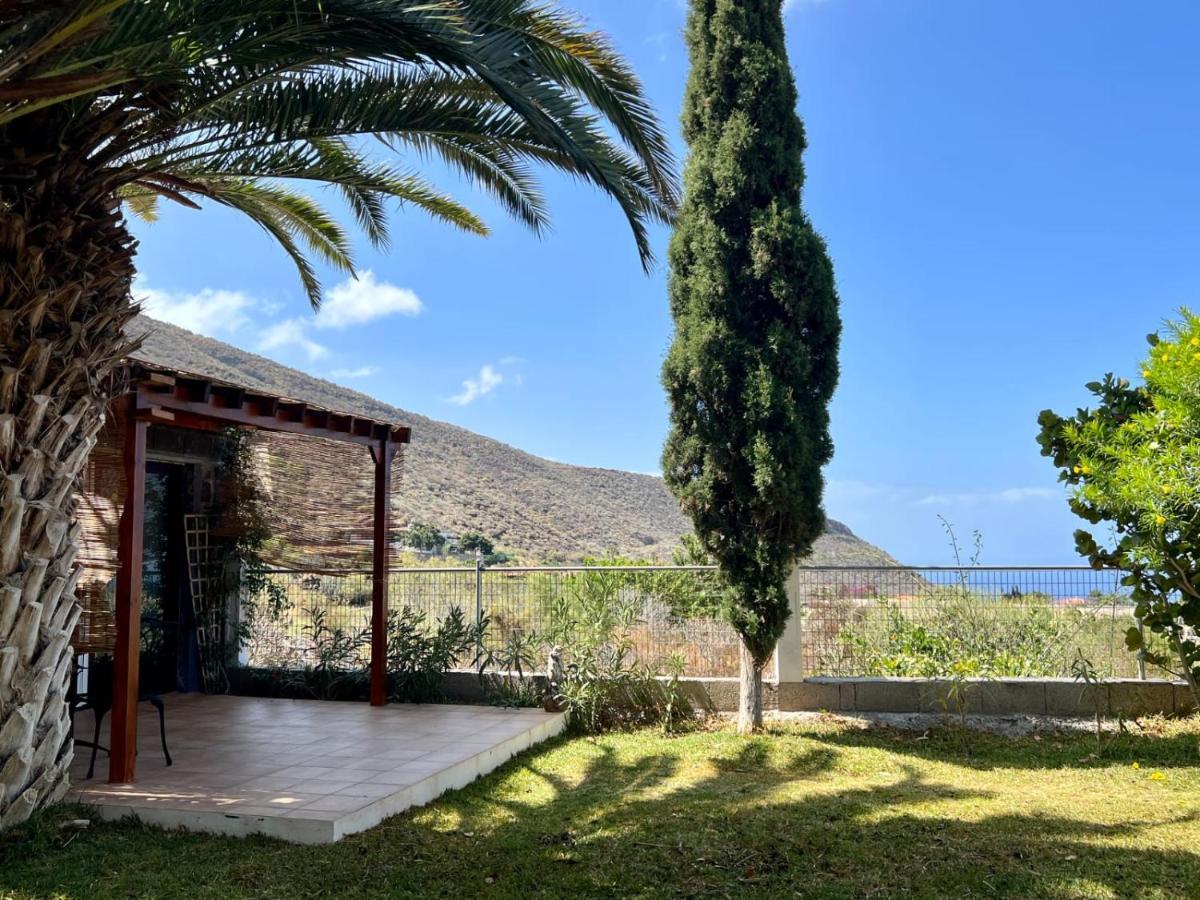 Winter Wonderland Villa Puerto de Santiago  Bagian luar foto